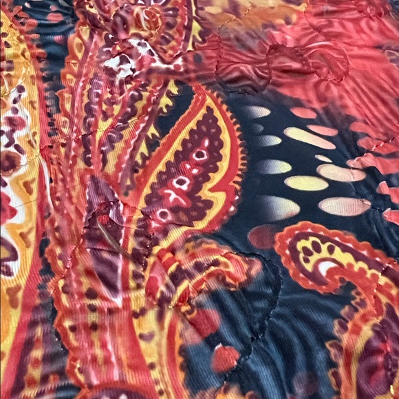 Sno Skins Red Paisley Crinkled Gathered Turtleneck Size Large - Picture 9 of 15